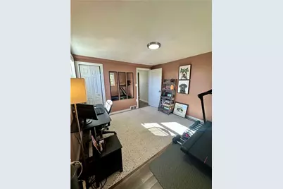 452 Woodland Rd, Ross Twp, PA 15237 - Photo 17