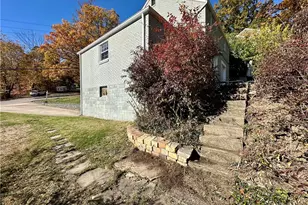 452 Woodland Rd, Ross Twp, PA 15237 - Photo 7