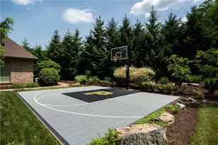 3005 Whispering Creek Dr, Hampton, PA 15101 - Photo 5