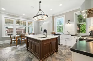 5558 Aylesboro Ave, Pittsburgh, PA 15217 - Photo 21