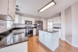 7039 Highland Creek Dr, South Fayette, PA 15017 - Photo 13