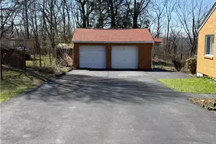 885 E Hill Dr, New Kensington, PA 15068 - Photo 3