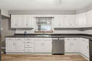 418 Cardinal Dr, Cecil, PA 15317 - Photo 7