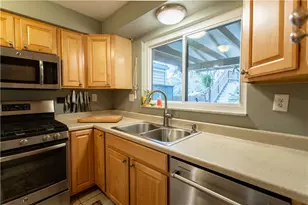 1030 Mirror St, Pittsburgh, PA 15217 - Photo 13