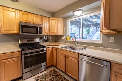 1030 Mirror St, Pittsburgh, PA 15217 - Photo 11