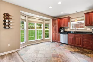 703 Lakeview Ct, Adams Township, PA 16046 - Photo 7