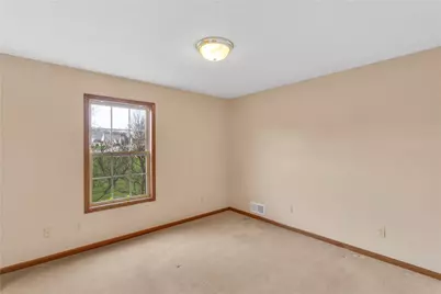 1033 Timberwood Dr, Chippewa Township, PA 15010 - Photo 23