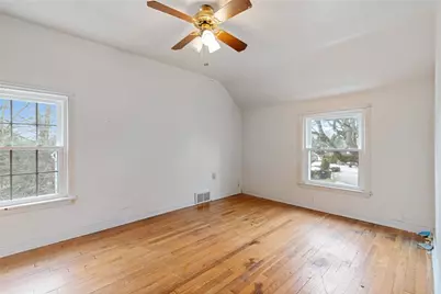 414 Sylvania Dr, Ross Twp, PA 15229 - Photo 17