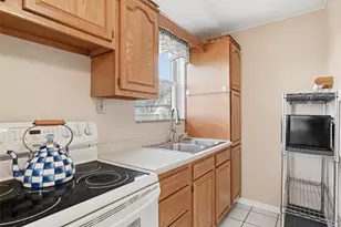 204 Hurston Way, Pittsburgh, PA 15227 - Photo 9