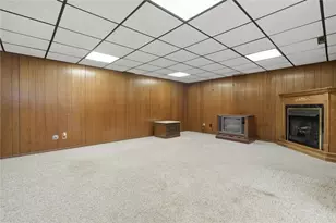 1233 Bickerton Dr, Clairton, PA 15025 - Photo 27