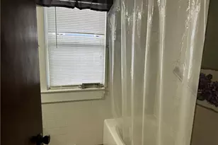 411 Rainey Ave, Grove City Boro, PA 16127 - Photo 15