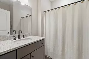 101 Imperial Dr, Adams Township, PA 16059 - Photo 25