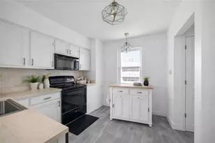 162 Old Village Ln, Bethel Park, PA 15102 - Photo 11