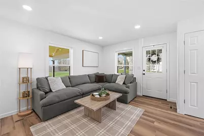 590 Glenwood Way, Center Township, PA 16001 - Photo 5