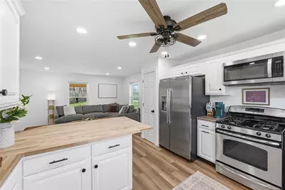 590 Glenwood Way, Center Township, PA 16001 - Photo 11