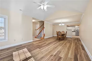 7016 Berringer Ct, Moon/Crescent Twp, PA 15108 - Photo 9