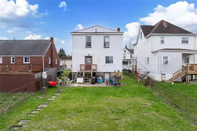 11 Knox Ave, Monessen, PA 15062 - Photo 7