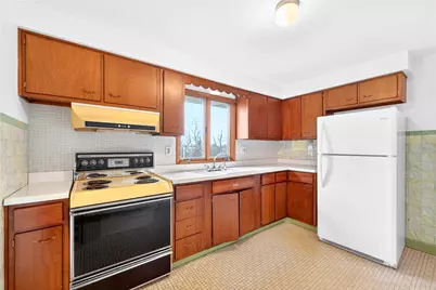 396 Broughton Rd, Bethel Park, PA 15102 - Photo 17