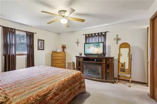 2935 Glenda Dr, Scott Township, PA 16101 - Photo 13