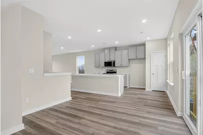 704 Olivia St, Collier Township, PA 15205 - Photo 11