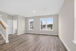 704 Olivia St, Collier Township, PA 15205 - Photo 13