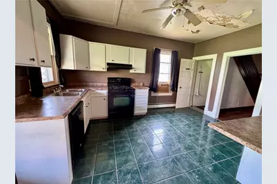 1824 Jefferson Ave, Canton Township, PA 15301 - Photo 3