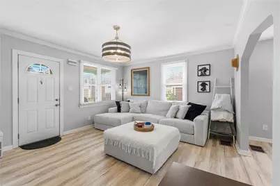 137 E Pennview St, Pittsburgh, PA 15223 - Photo 9