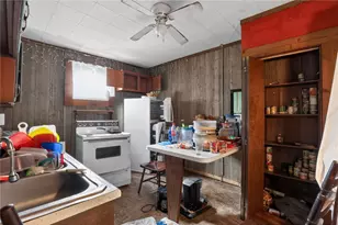 64 Stewart Ave, Greenville Boro, PA 16125 - Photo 9