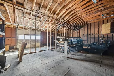 735 Perry Hwy, Lancaster Township, PA 16037 - Photo 11