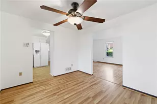 5167 Janie Dr, Pittsburgh, PA 15227 - Photo 9