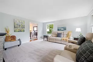 1587 Ashlawn Dr, Pittsburgh, PA 15241 - Photo 3