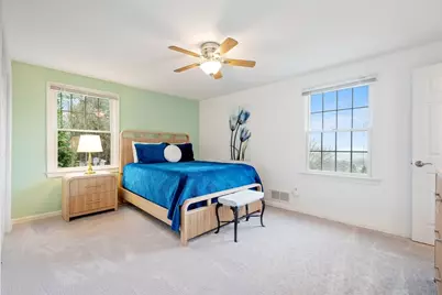 1587 Ashlawn Dr, Pittsburgh, PA 15241 - Photo 15