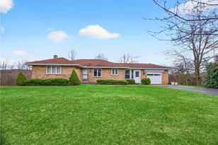 105 Clearview Dr, Economy, PA 15005 - Photo 1