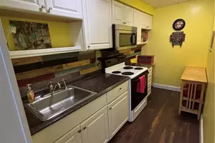 218 W Diamond St, Butler, PA 16001 - Photo 9