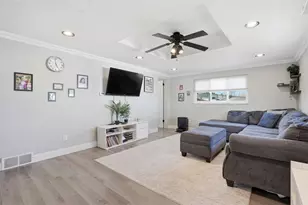 2833 Oak St, Bethel Park, PA 15102 - Photo 7