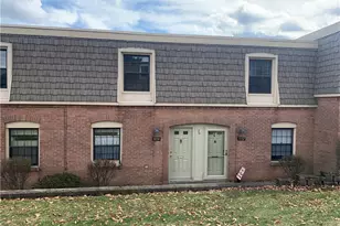 1034 Pennsbury Blvd, Pittsburgh, PA 15205 - Photo 1