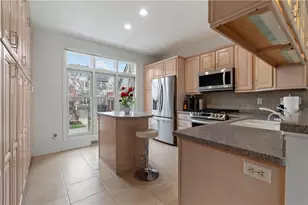 59 Waterfront Dr, Washington's Landing, PA 15222 - Photo 11