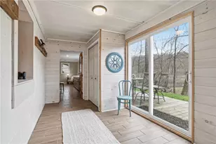 142 Twin Lakes Dr, Jackson Township, PA 16063 - Photo 9