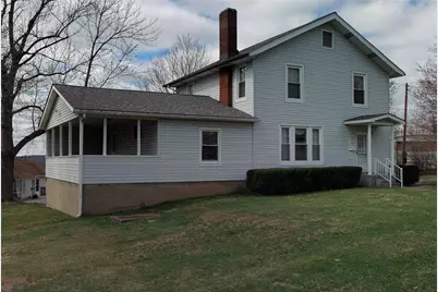 3926 N 40th Ave, Pulaski Township, PA 15066 - Photo 1