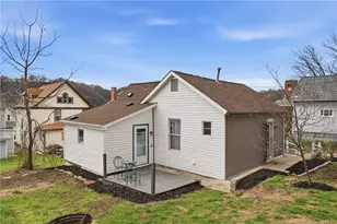 618 8th Ave, New Brighton, PA 15066 - Photo 1