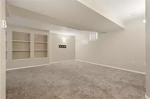 108 Kimberwicke Ct, Cranberry Township, PA 16066 - Photo 25