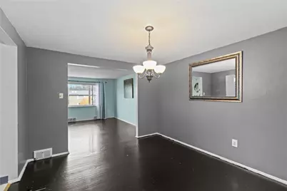 26 Edinburg Dr, Pittsburgh, PA 15235 - Photo 9