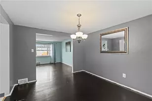 26 Edinburg Dr, Pittsburgh, PA 15235 - Photo 9