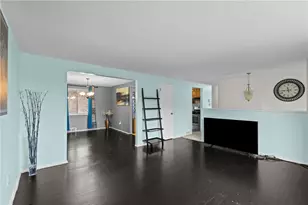 26 Edinburg Dr, Pittsburgh, PA 15235 - Photo 5