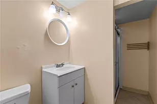 26 Edinburg Dr, Pittsburgh, PA 15235 - Photo 23