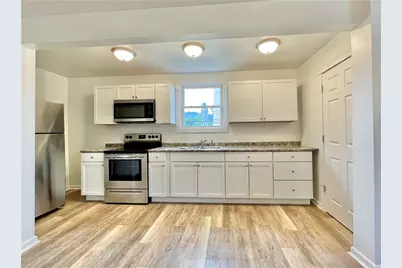 860 Pennsylvania Ave, Coraopolis, PA 15108 - Photo 23