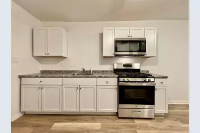 860 Pennsylvania Ave, Coraopolis, PA 15108 - Photo 7