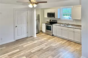 860 Pennsylvania Ave, Coraopolis, PA 15108 - Photo 21