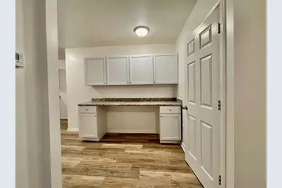 860 Pennsylvania Ave, Coraopolis, PA 15108 - Photo 5