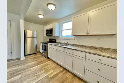 860 Pennsylvania Ave, Coraopolis, PA 15108 - Photo 25